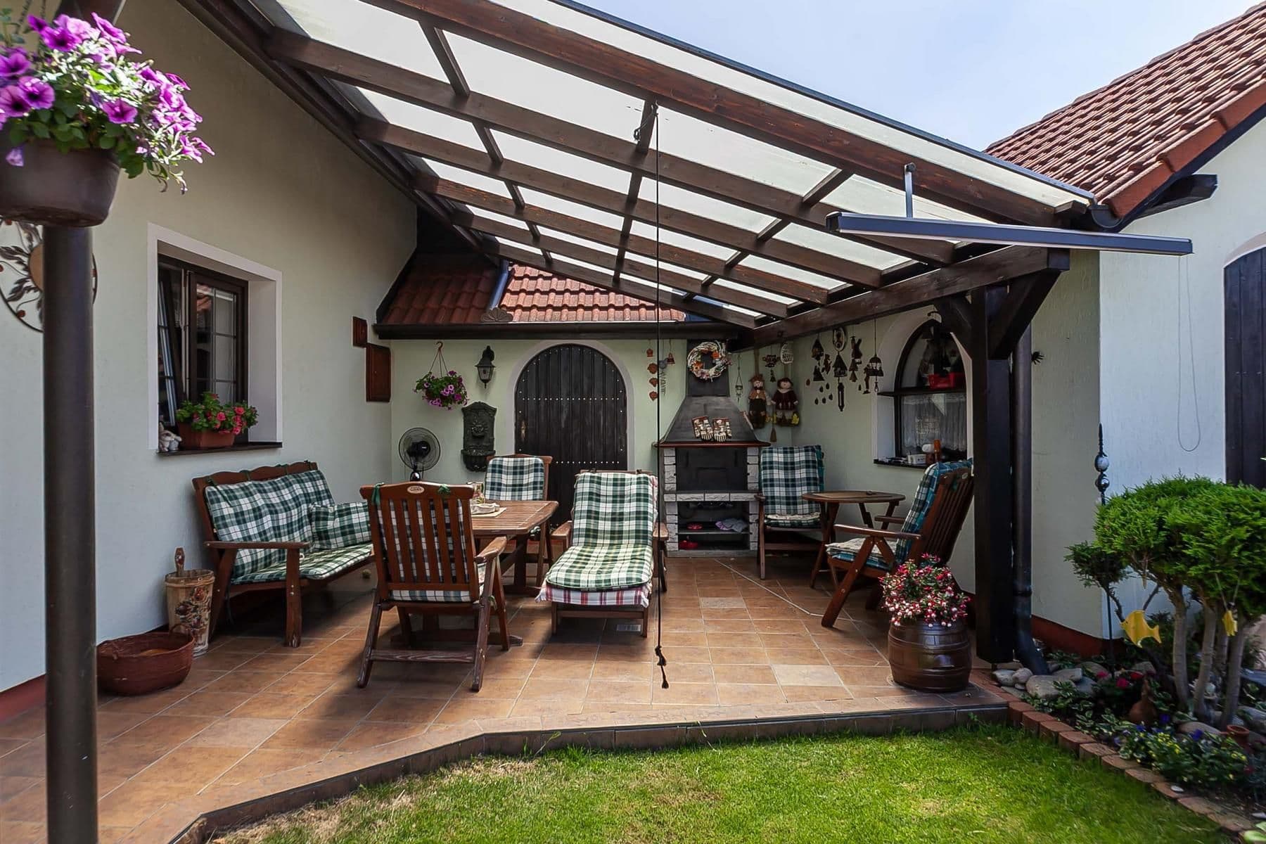 Prodej domu 245 m², pozemek 773 m², Tymákov, Plzeňský kraj Prodej domu 245 m², pozemek 773 m², Tymákov, Plzeňský kraj