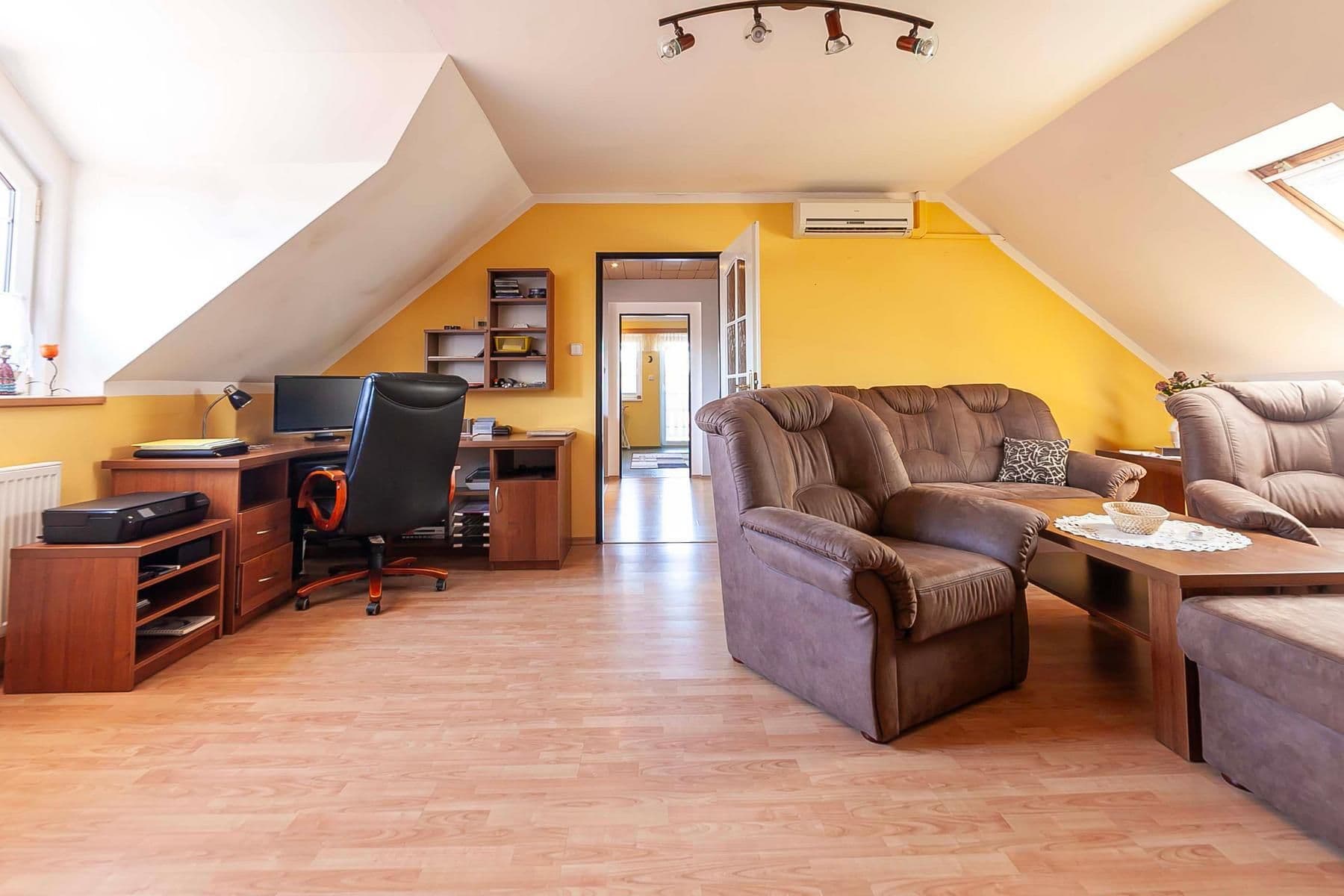 Prodej domu 245 m², pozemek 773 m², Tymákov, Plzeňský kraj Prodej domu 245 m², pozemek 773 m², Tymákov, Plzeňský kraj