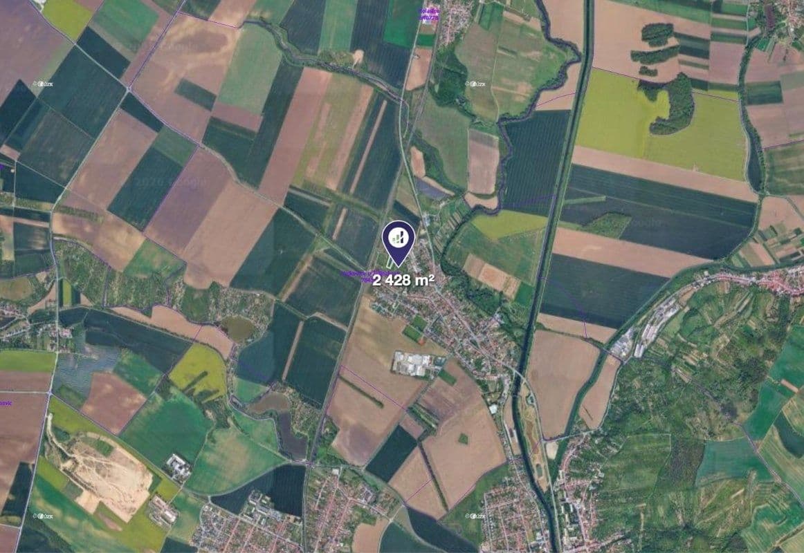 Prodej pozemku 2.428 m², Vojkovice, Jihomoravský kraj Prodej pozemku 2.428 m², Vojkovice, Jihomoravský kraj