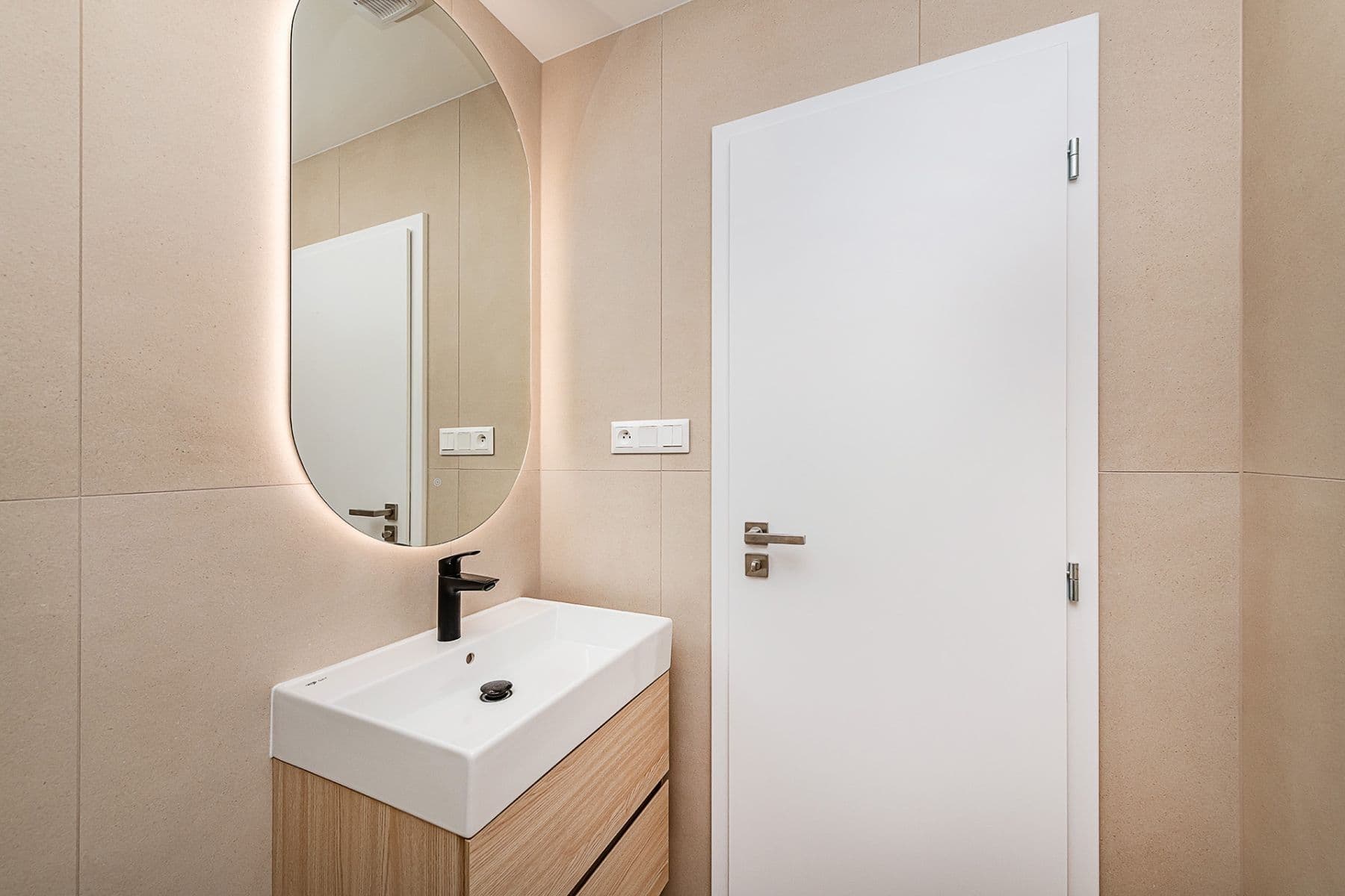 Prodej bytu 4+kk 74 m², Pod Lipami, Praha, Praha Prodej bytu 4+kk 74 m², Pod Lipami, Praha, Praha