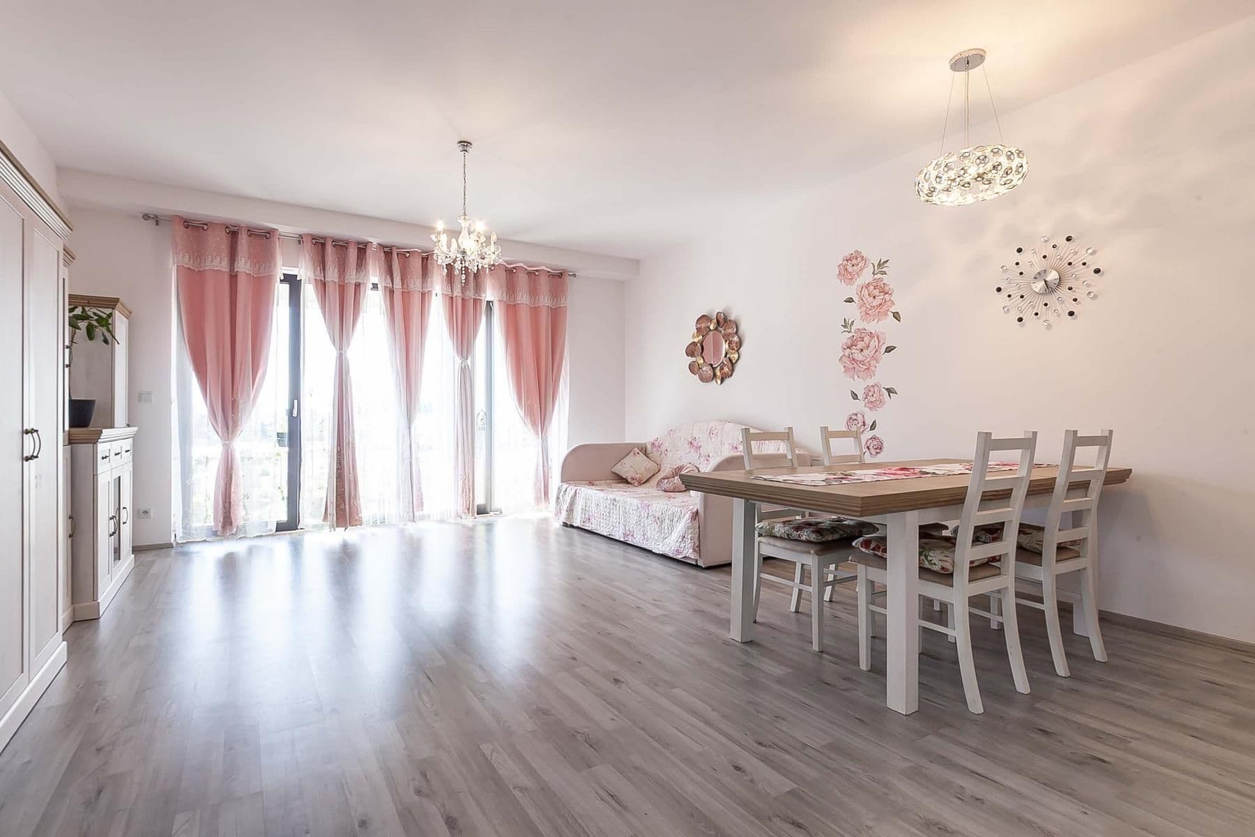 Prodej bytu 2+kk 77 m², Plzeň, Plzeňský kraj Prodej bytu 2+kk 77 m², Plzeň, Plzeňský kraj