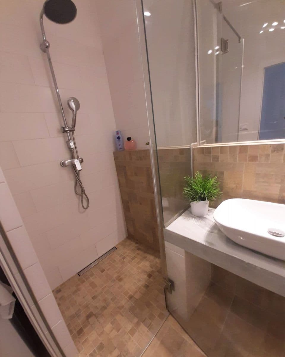Prodej bytu 4+kk 80 m², Smutného, Znojmo, Jihomoravský kraj Prodej bytu 4+kk 80 m², Smutného, Znojmo, Jihomoravský kraj