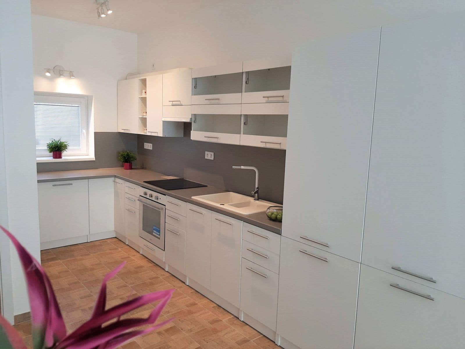 Prodej bytu 4+kk 80 m², Smutného, Znojmo, Jihomoravský kraj Prodej bytu 4+kk 80 m², Smutného, Znojmo, Jihomoravský kraj
