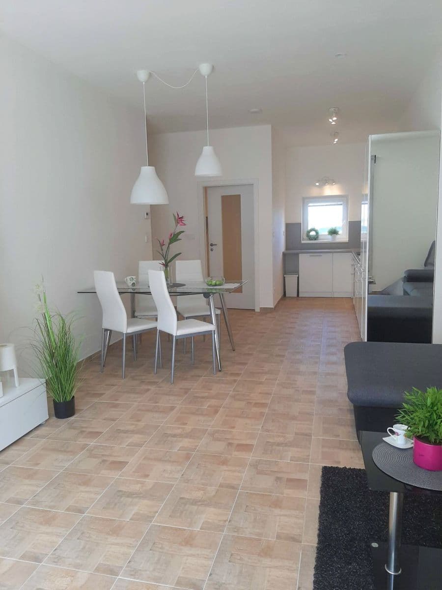 Prodej bytu 4+kk 80 m², Smutného, Znojmo, Jihomoravský kraj Prodej bytu 4+kk 80 m², Smutného, Znojmo, Jihomoravský kraj