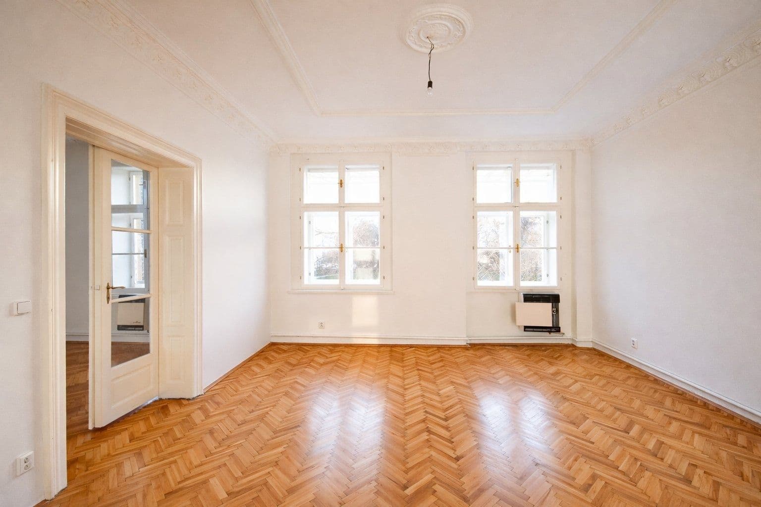 Prodej bytu 2+1 94 m², Karlínské náměstí, Praha, Praha Prodej bytu 2+1 94 m², Karlínské náměstí, Praha, Praha