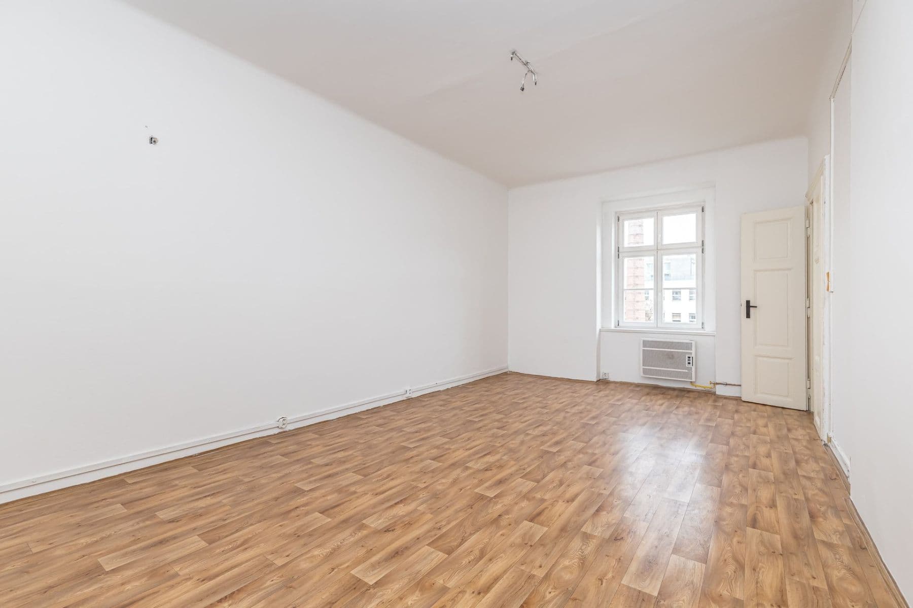 Prodej bytu 2+1 92 m², Karlínské náměstí, Praha, Praha Prodej bytu 2+1 92 m², Karlínské náměstí, Praha, Praha