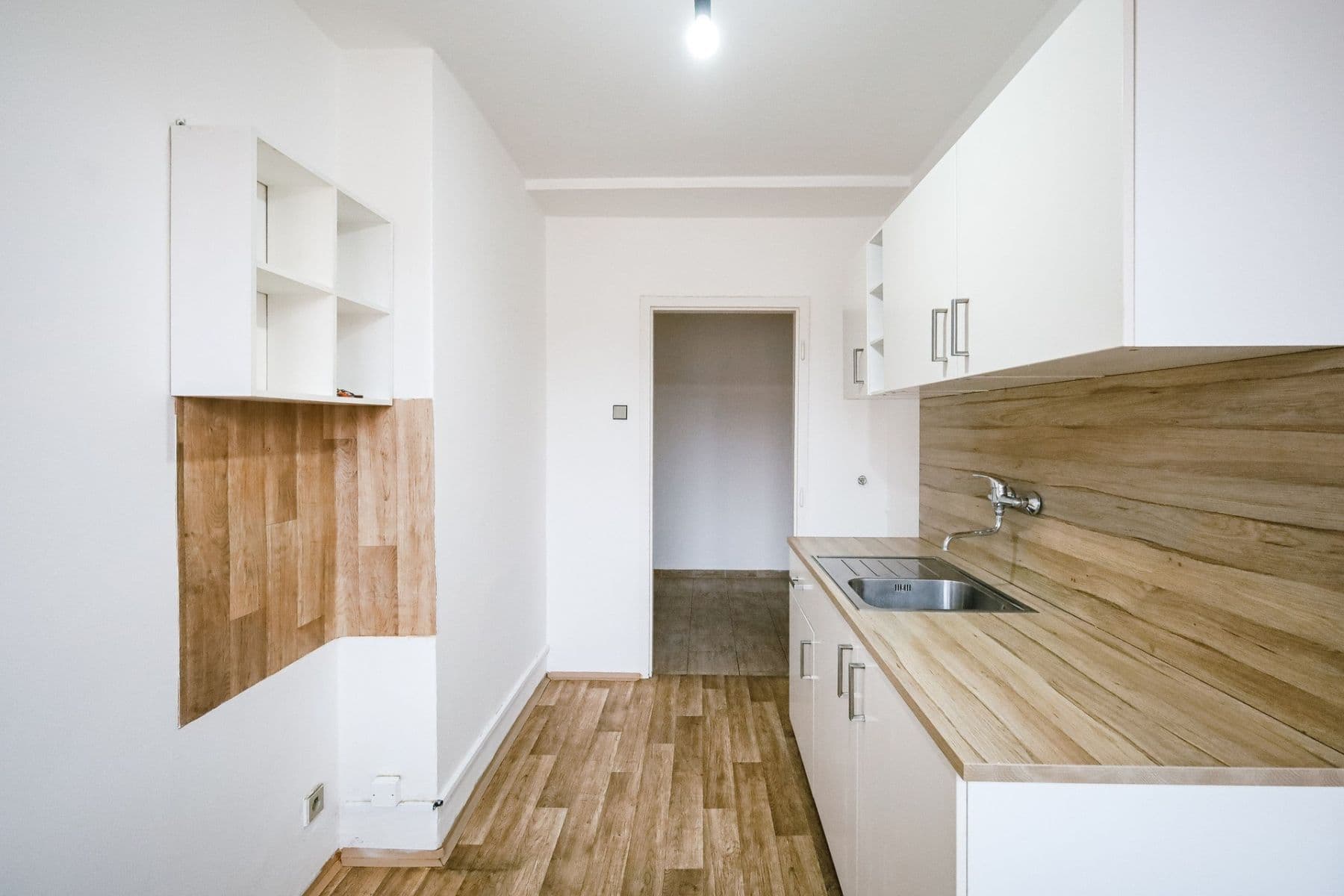 Prodej bytu 2+kk 40 m², Vosmíkových, Praha, Praha Prodej bytu 2+kk 40 m², Vosmíkových, Praha, Praha