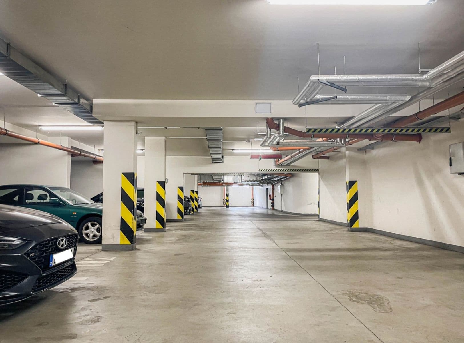Pronájem garáže 13 m², Högerova, Praha, Praha Pronájem garáže 13 m², Högerova, Praha, Praha
