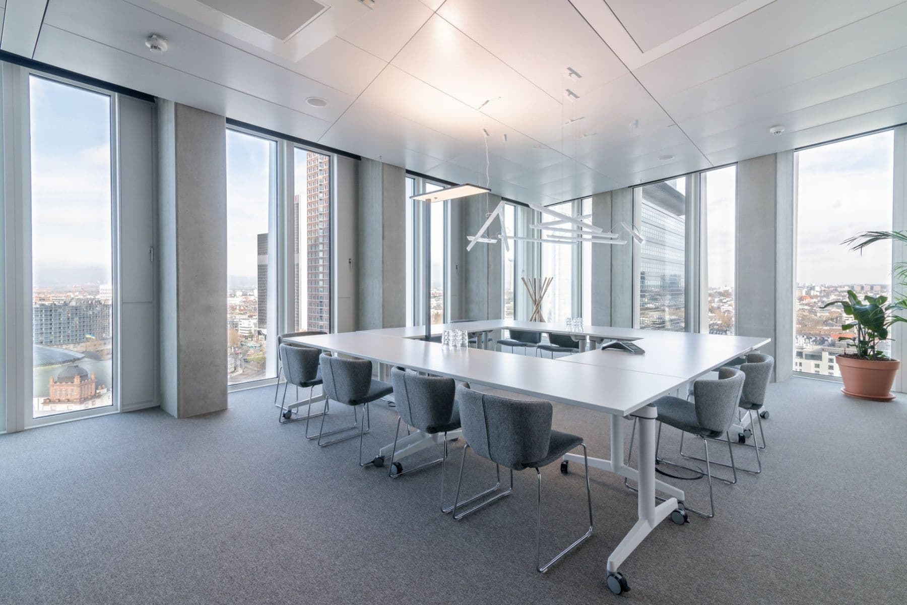 Pronájem kanceláře 6.879 m², Brüsseler Straße 1-3, Frankfurt, Hessen Pronájem kanceláře 6.879 m², Brüsseler Straße 1-3, Frankfurt, Hessen