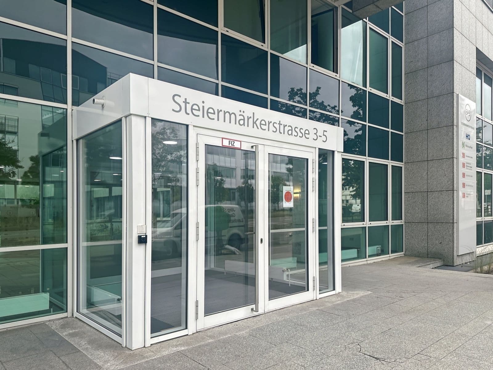 Pronájem kanceláře 1.048 m², Steiermaerker Straße 3-5, Stuttgart, Bádensko-Württembersko Pronájem kanceláře 1.048 m², Steiermaerker Straße 3-5, Stuttgart, Bádensko-Württembersko