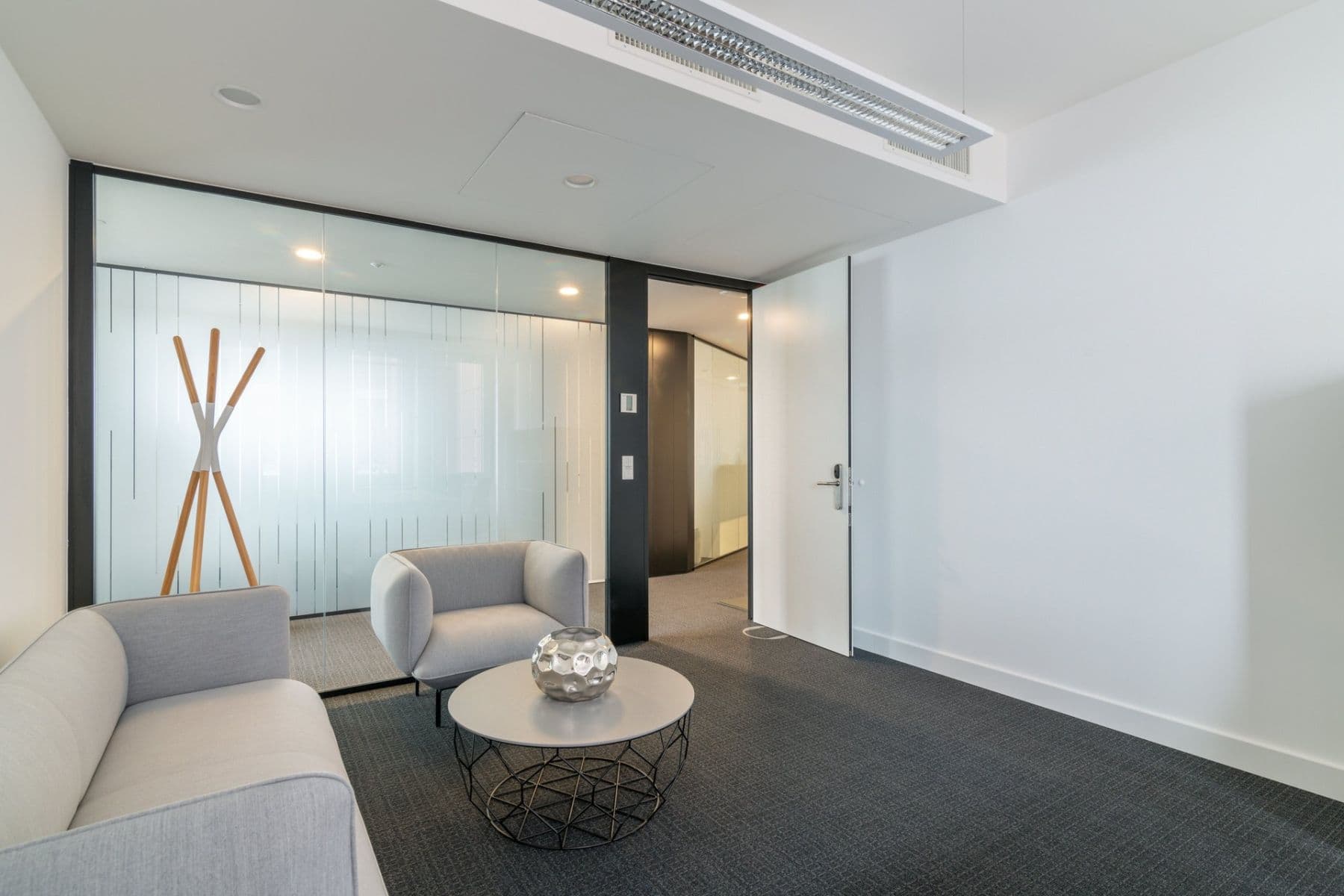 Pronájem kanceláře 1.589 m², Darmstädter Landstraße 116, Frankfurt, Hessen Pronájem kanceláře 1.589 m², Darmstädter Landstraße 116, Frankfurt, Hessen
