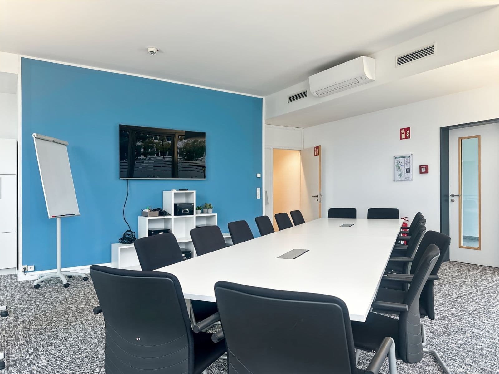Pronájem kanceláře 1.403 m², Peter-Müller-Straße 3, Düsseldorf, Severní Porýní-Vestfálsko Pronájem kanceláře 1.403 m², Peter-Müller-Straße 3, Düsseldorf, Severní Porýní-Vestfálsko
