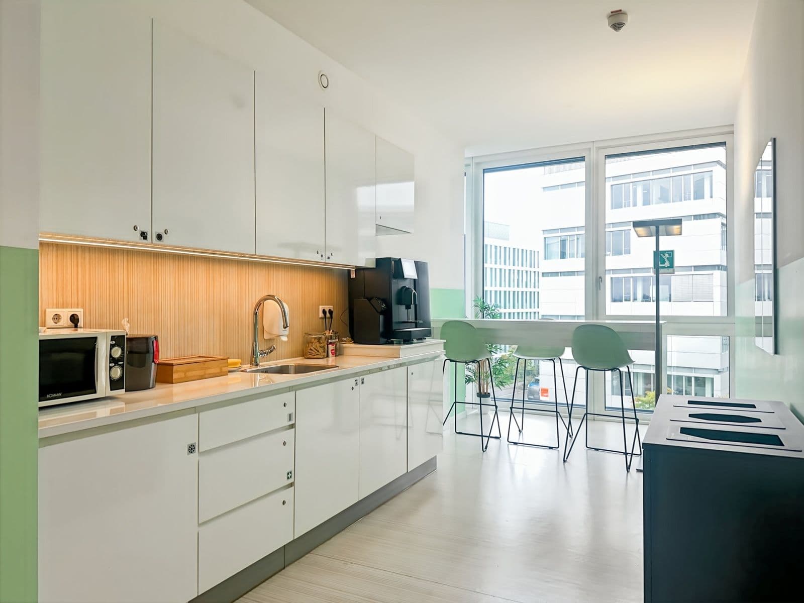 Pronájem kanceláře 1.403 m², Peter-Müller-Straße 3, Düsseldorf, Severní Porýní-Vestfálsko Pronájem kanceláře 1.403 m², Peter-Müller-Straße 3, Düsseldorf, Severní Porýní-Vestfálsko
