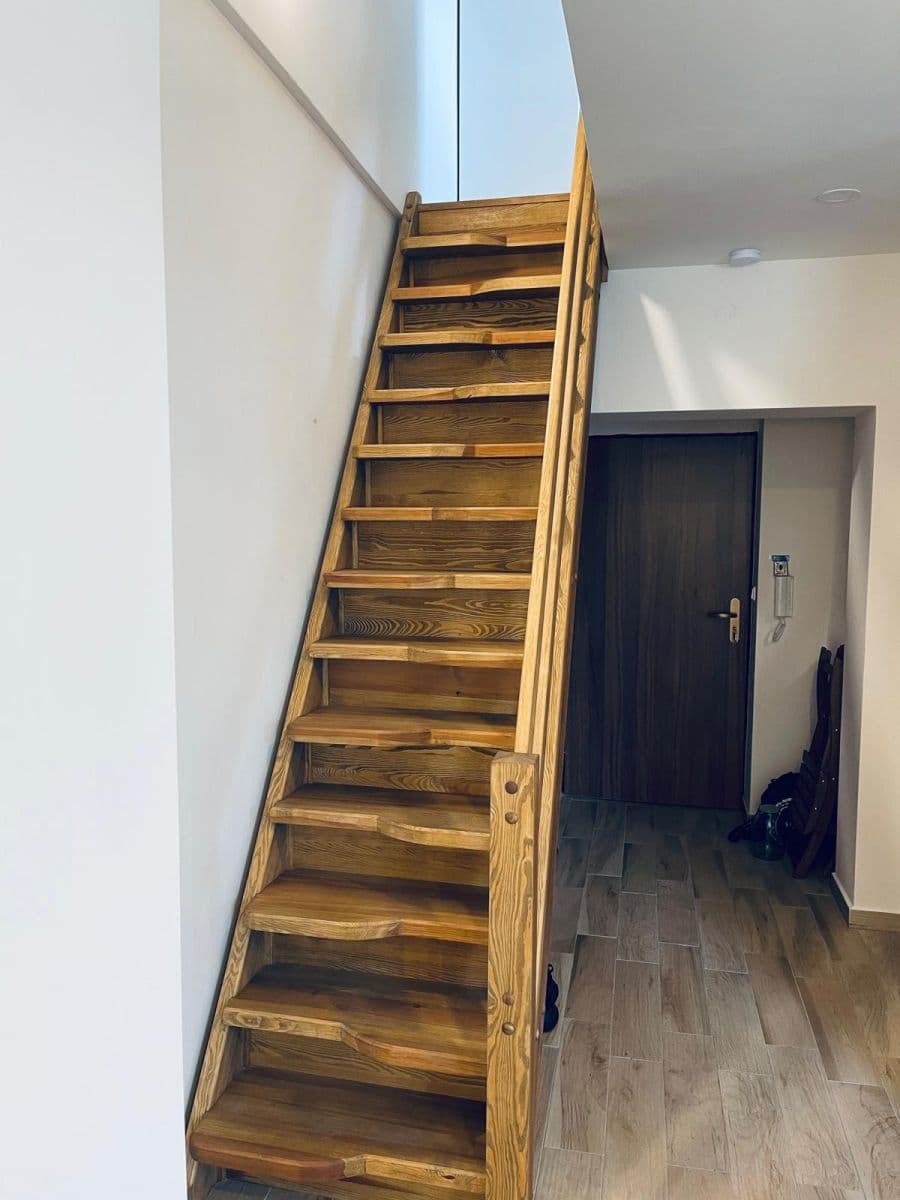 Pronájem bytu 2+kk 60 m², Ouvalova, Slaný, Středočeský kraj Pronájem bytu 2+kk 60 m², Ouvalova, Slaný, Středočeský kraj
