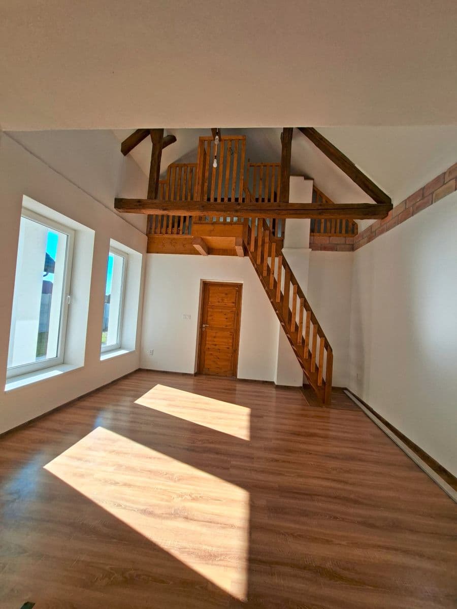 Prodej domu 108 m², pozemek 362 m², Šoporňa, Trnavský kraj Prodej domu 108 m², pozemek 362 m², Šoporňa, Trnavský kraj