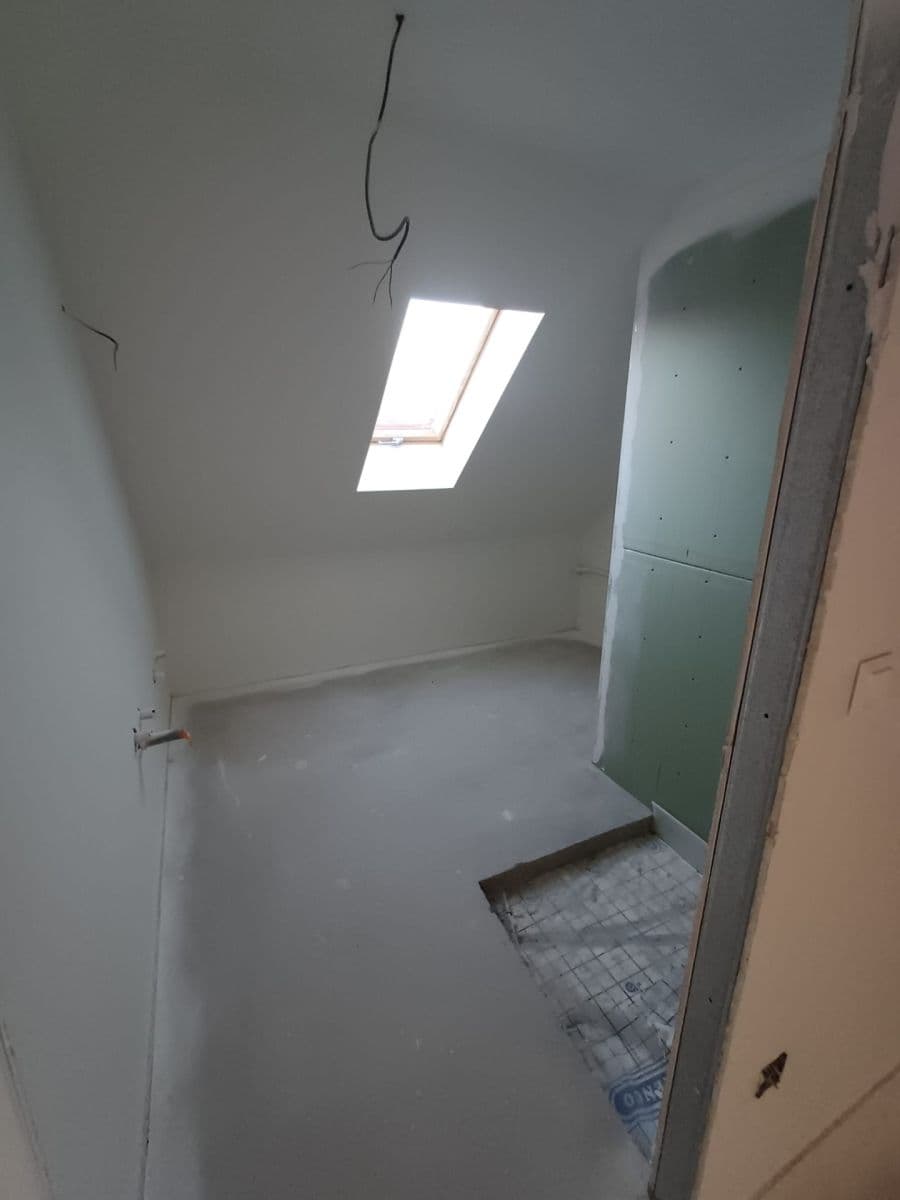 Prodej domu 174 m², pozemek 350 m², Šoporňa, Trnavský kraj Prodej domu 174 m², pozemek 350 m², Šoporňa, Trnavský kraj