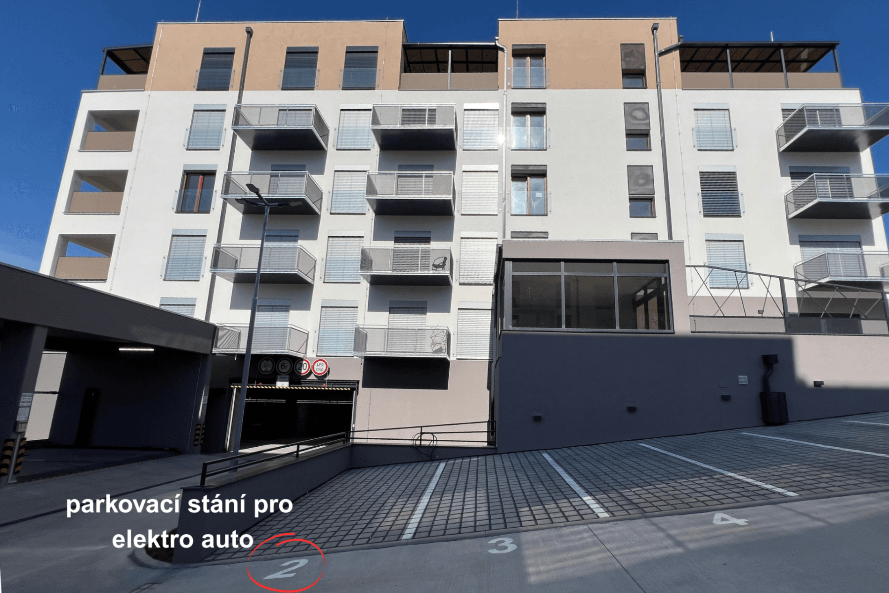 Pronájem bytu 2+kk 60 m², Modřínová, Třebíč, Kraj Vysočina Pronájem bytu 2+kk 60 m², Modřínová, Třebíč, Kraj Vysočina
