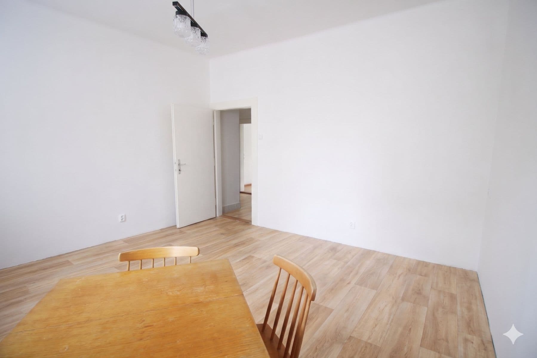Pronájem bytu 4+kk 90 m², Barrandova, Kladno, Středočeský kraj Pronájem bytu 4+kk 90 m², Barrandova, Kladno, Středočeský kraj
