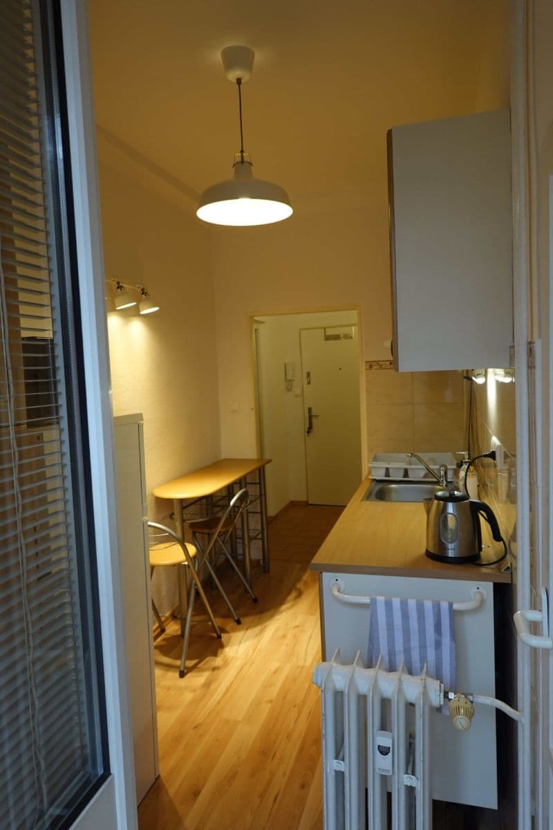 Pronájem bytu 2+1 50 m², Astrová, Ružinov, Bratislavský kraj Pronájem bytu 2+1 50 m², Astrová, Ružinov, Bratislavský kraj