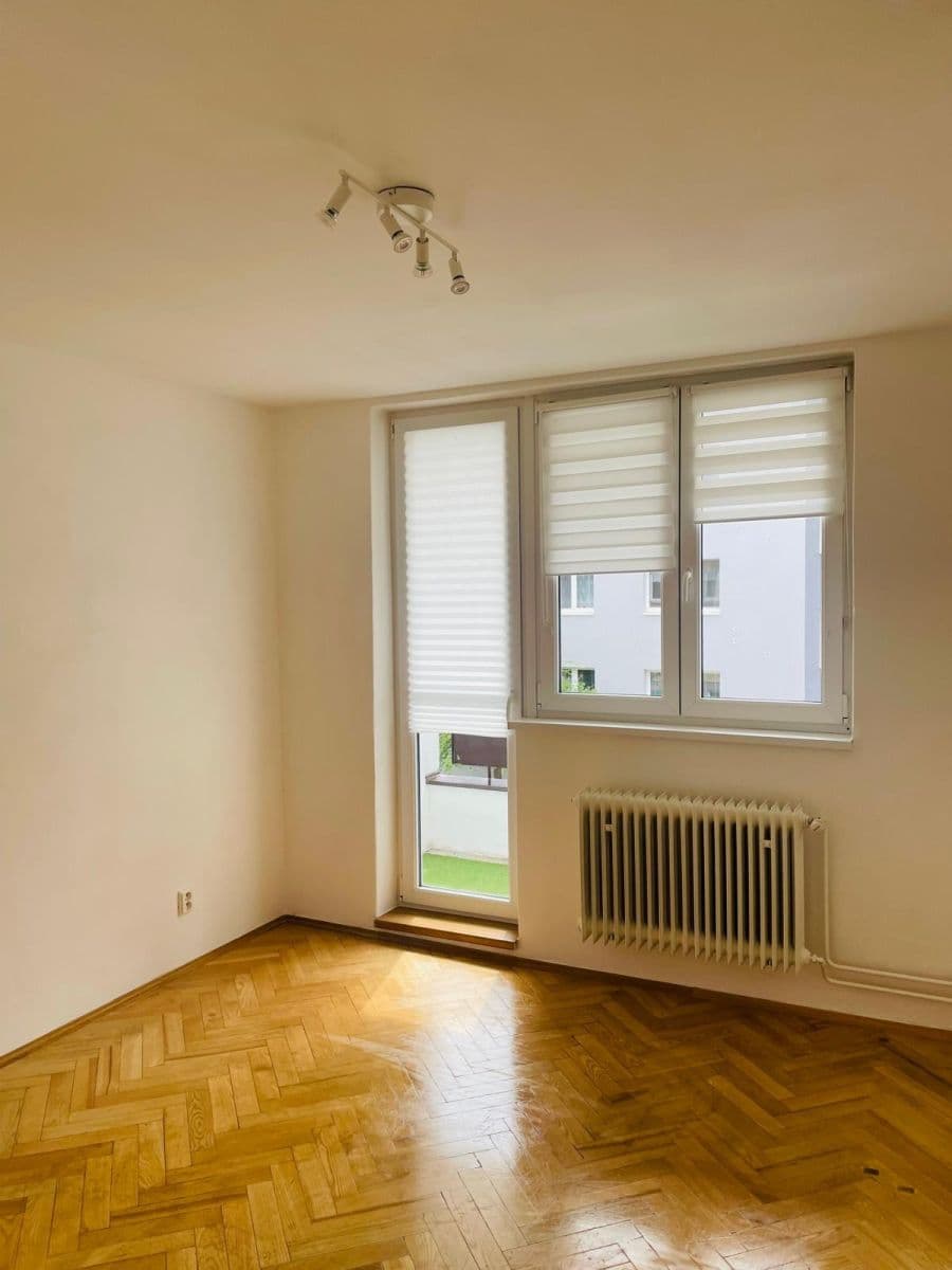 Pronájem bytu 2+1 51 m², Sídliště BSS, Brandýs nad Labem-Stará Boleslav, Středočeský kraj Pronájem bytu 2+1 51 m², Sídliště BSS, Brandýs nad Labem-Stará Boleslav, Středočeský kraj