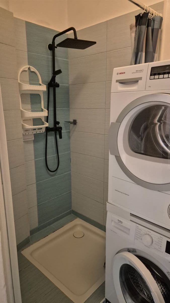 Pronájem bytu 2+kk 62 m², Na Zlatnici, Praha, Praha Pronájem bytu 2+kk 62 m², Na Zlatnici, Praha, Praha