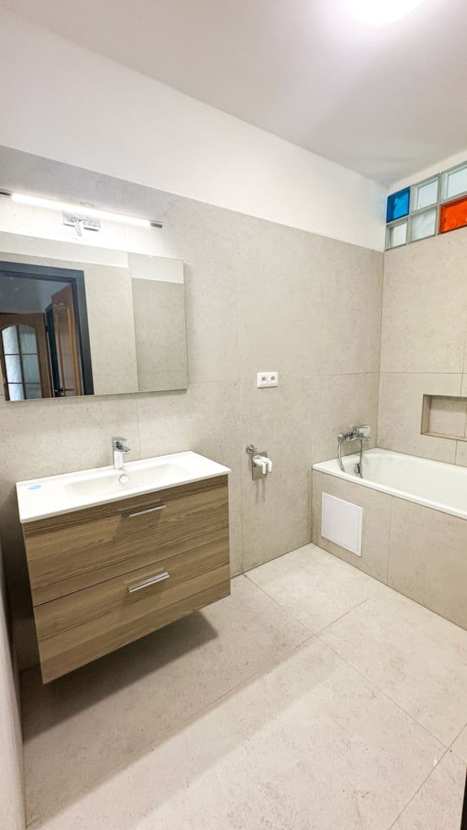 Pronájem bytu 3+1 80 m², Stonařov, Kraj Vysočina Pronájem bytu 3+1 80 m², Stonařov, Kraj Vysočina