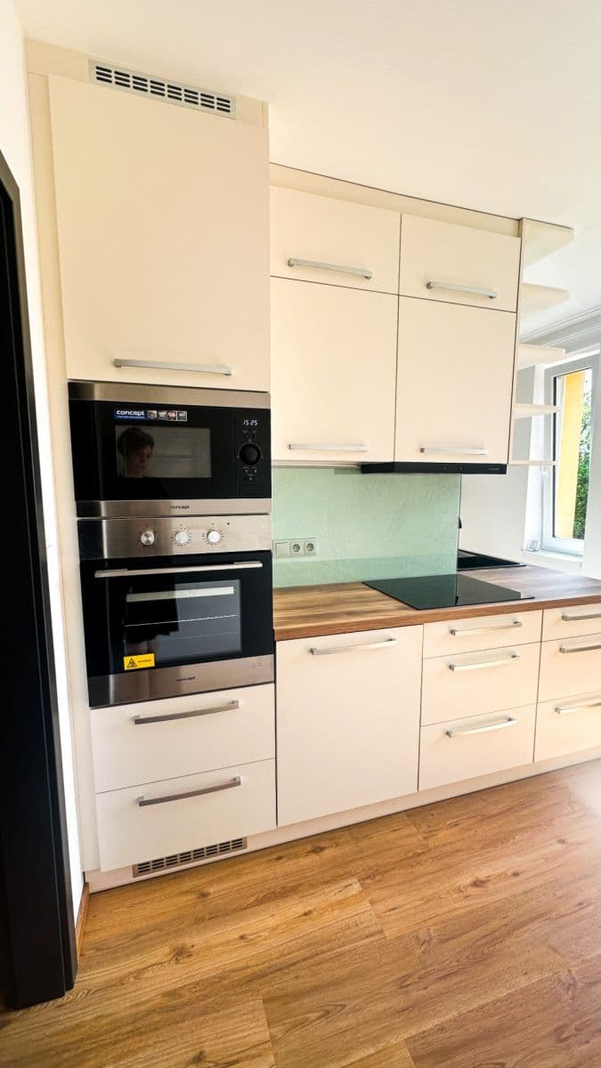 Pronájem bytu 3+1 80 m², Stonařov, Kraj Vysočina Pronájem bytu 3+1 80 m², Stonařov, Kraj Vysočina