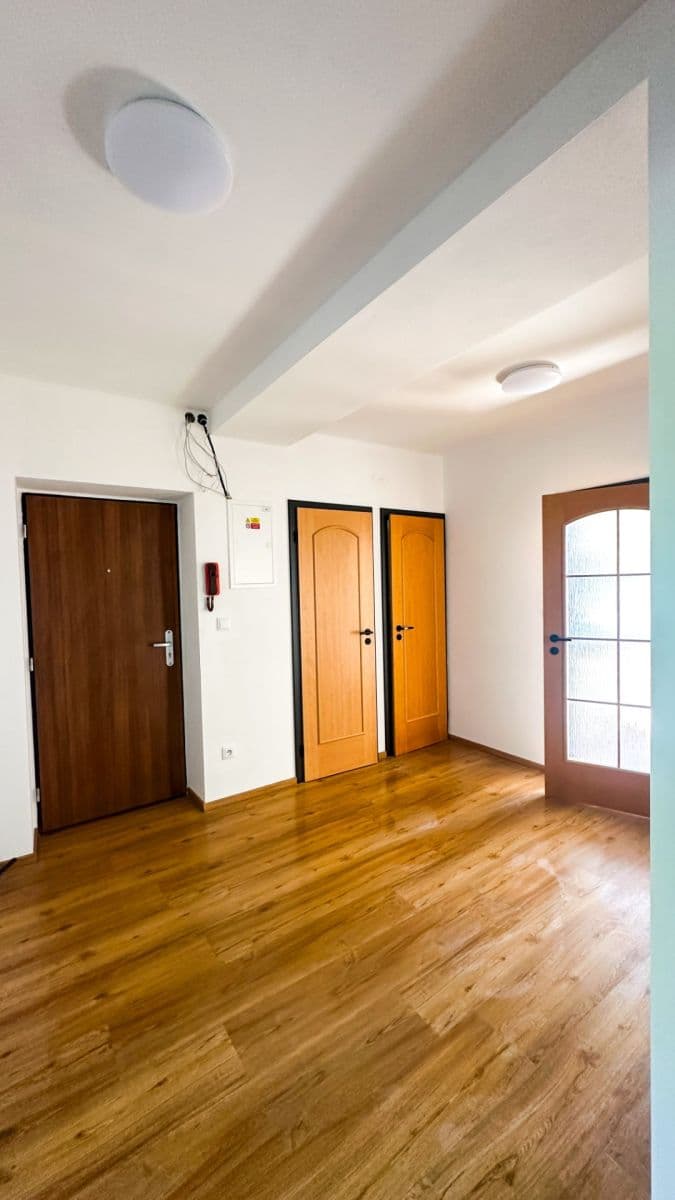 Pronájem bytu 3+1 80 m², Stonařov, Kraj Vysočina Pronájem bytu 3+1 80 m², Stonařov, Kraj Vysočina