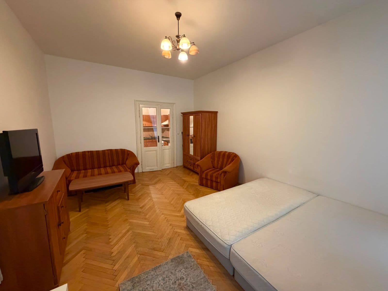 Pronájem bytu 1+1 41 m², Záhřebská, Praha, Praha Pronájem bytu 1+1 41 m², Záhřebská, Praha, Praha