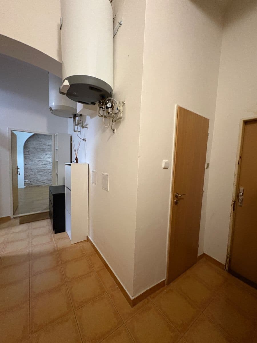 Pronájem bytu 1+kk 28 m², Na Celné, Praha, Praha Pronájem bytu 1+kk 28 m², Na Celné, Praha, Praha