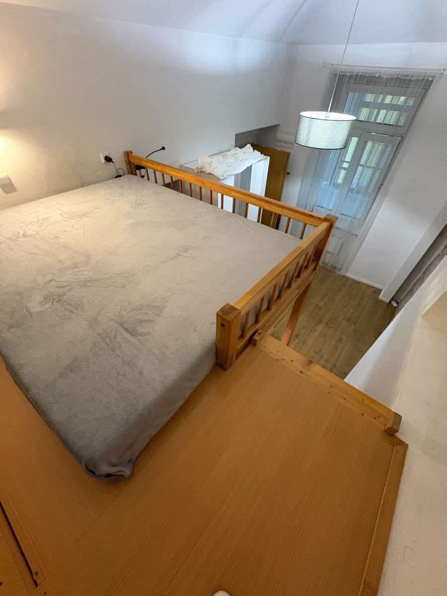 Pronájem bytu 1+kk 28 m², Na Celné, Praha, Praha Pronájem bytu 1+kk 28 m², Na Celné, Praha, Praha