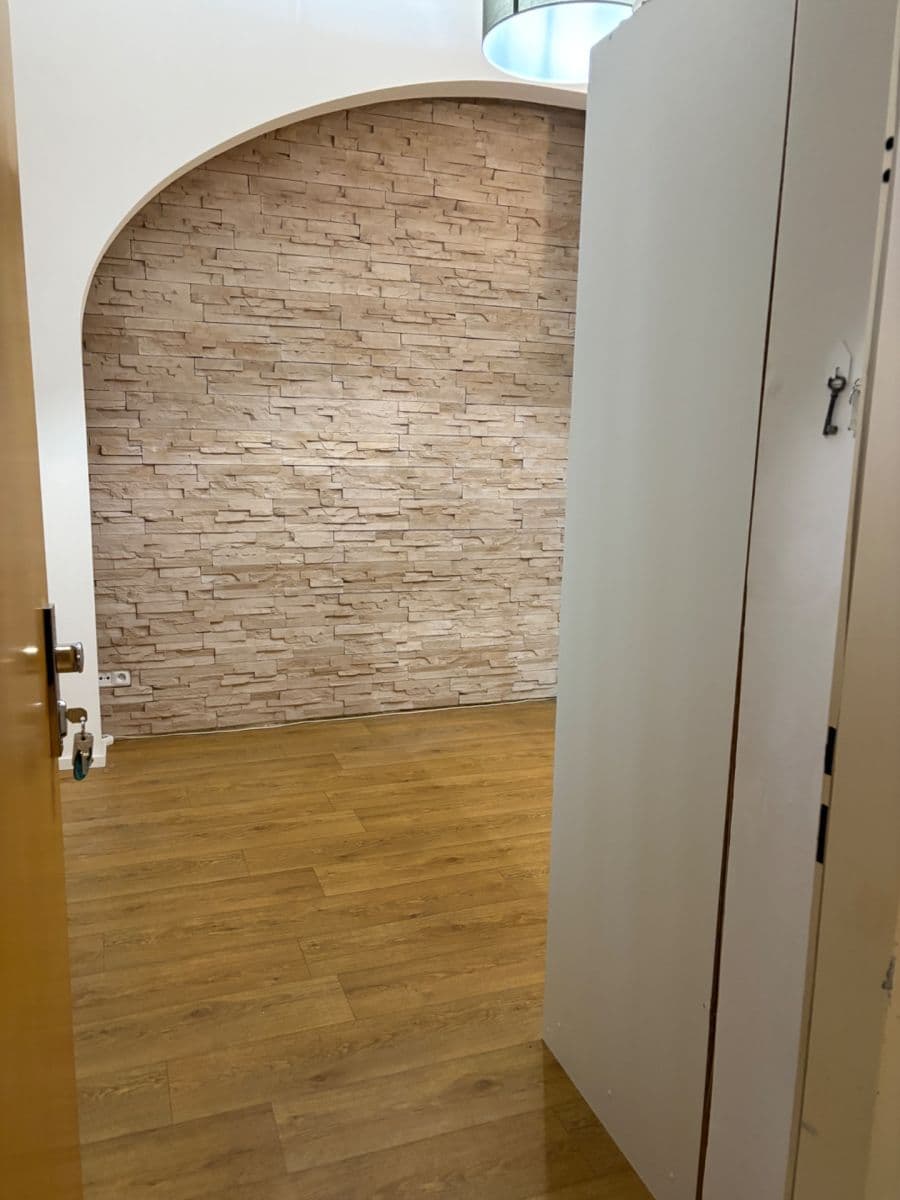 Pronájem bytu 1+kk 28 m², Na Celné, Praha, Praha Pronájem bytu 1+kk 28 m², Na Celné, Praha, Praha