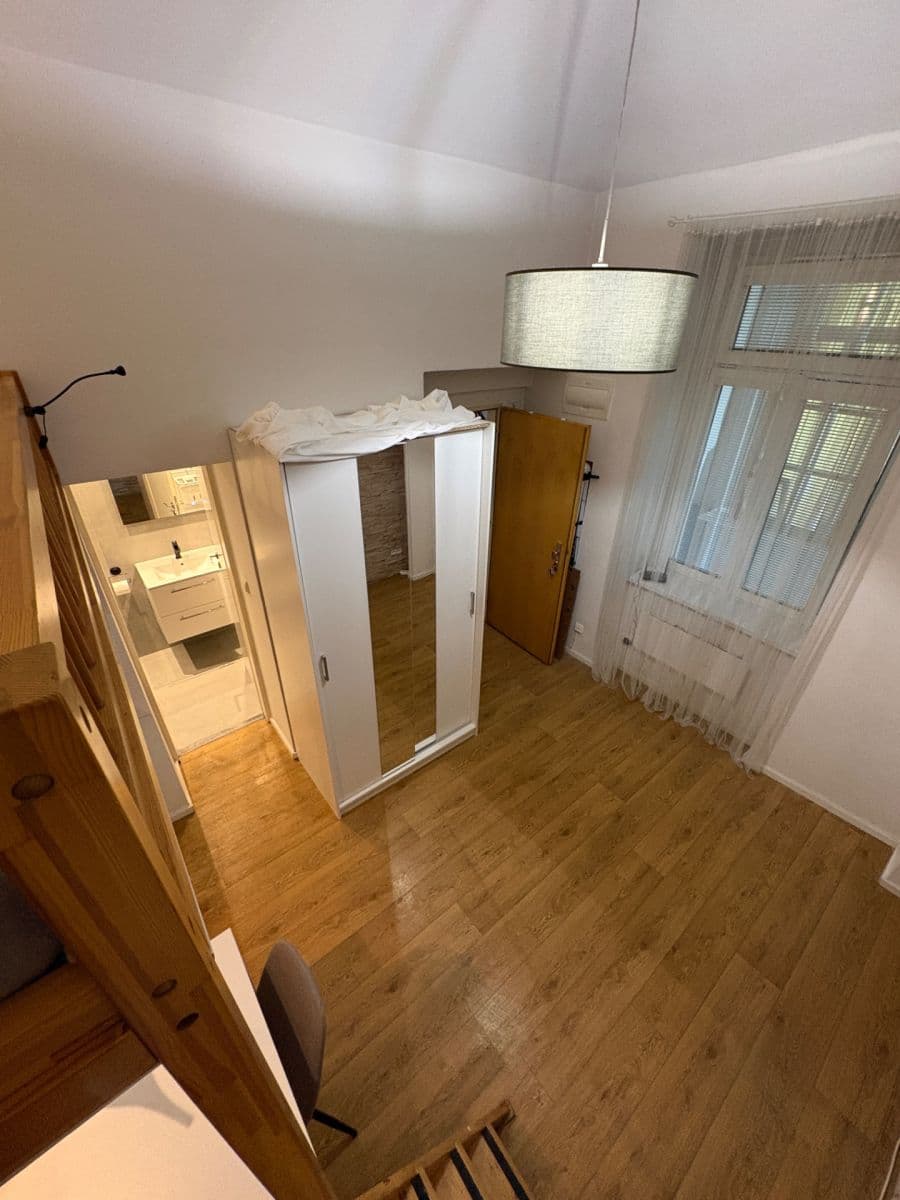 Pronájem bytu 1+kk 28 m², Na Celné, Praha, Praha Pronájem bytu 1+kk 28 m², Na Celné, Praha, Praha