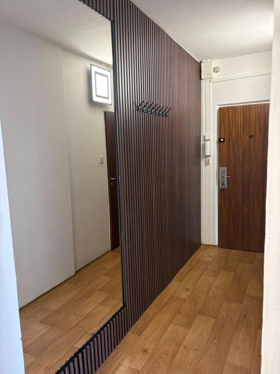 Pronájem bytu 2+1 57 m², kpt. Jaroše, Olomouc, Olomoucký kraj Pronájem bytu 2+1 57 m², kpt. Jaroše, Olomouc, Olomoucký kraj