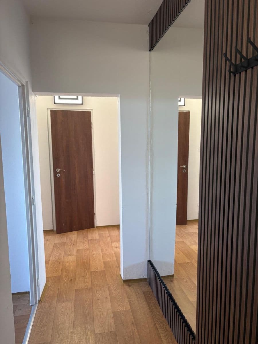 Pronájem bytu 2+1 57 m², kpt. Jaroše, Olomouc, Olomoucký kraj Pronájem bytu 2+1 57 m², kpt. Jaroše, Olomouc, Olomoucký kraj