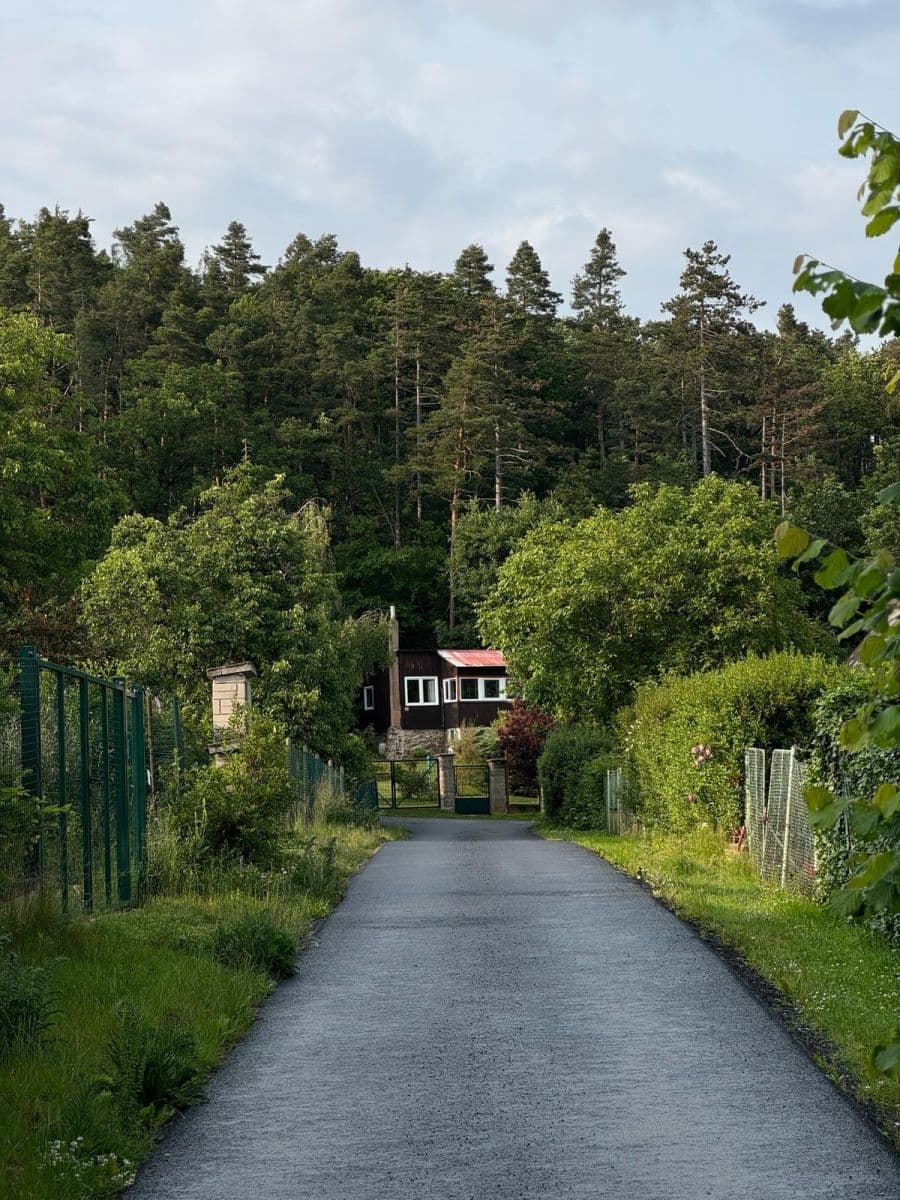 Prodej pozemku 304 m², Černolice, Středočeský kraj Prodej pozemku 304 m², Černolice, Středočeský kraj