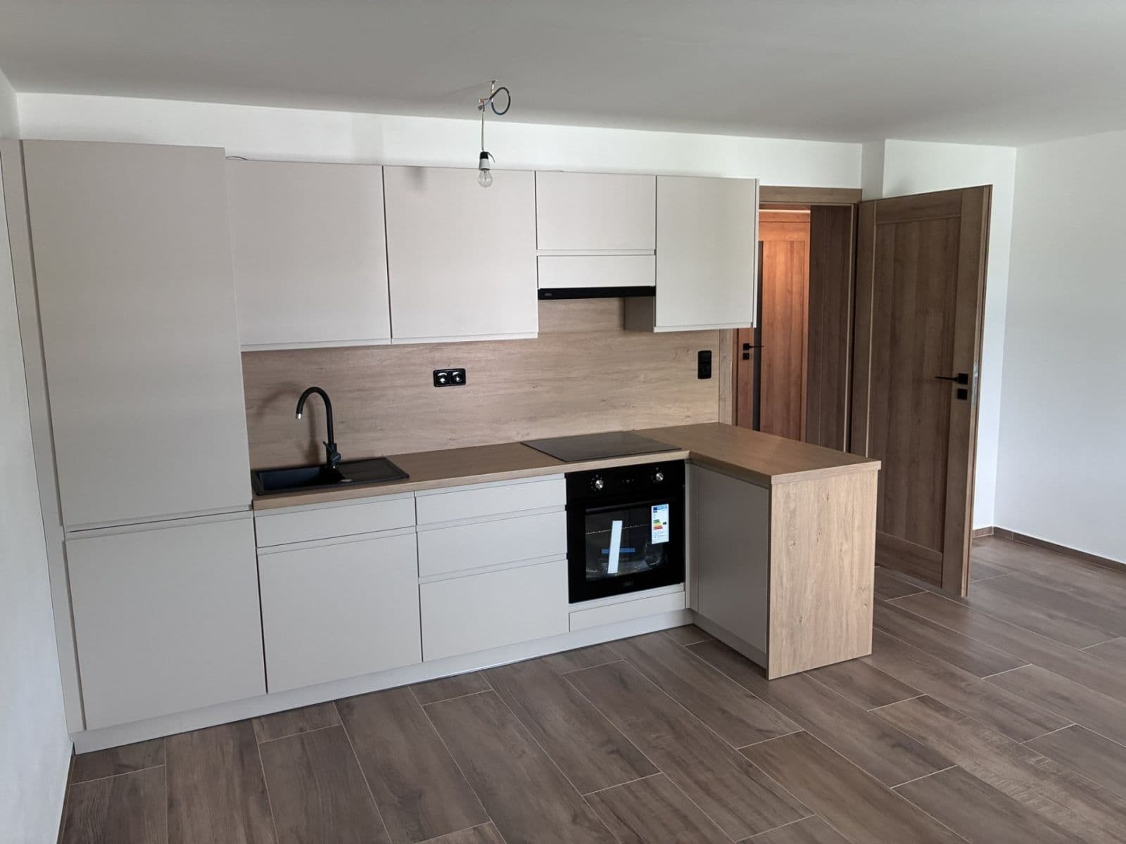 Pronájem bytu 3+kk 79 m², Jabloňová, Orlová, Moravskoslezský kraj Pronájem bytu 3+kk 79 m², Jabloňová, Orlová, Moravskoslezský kraj