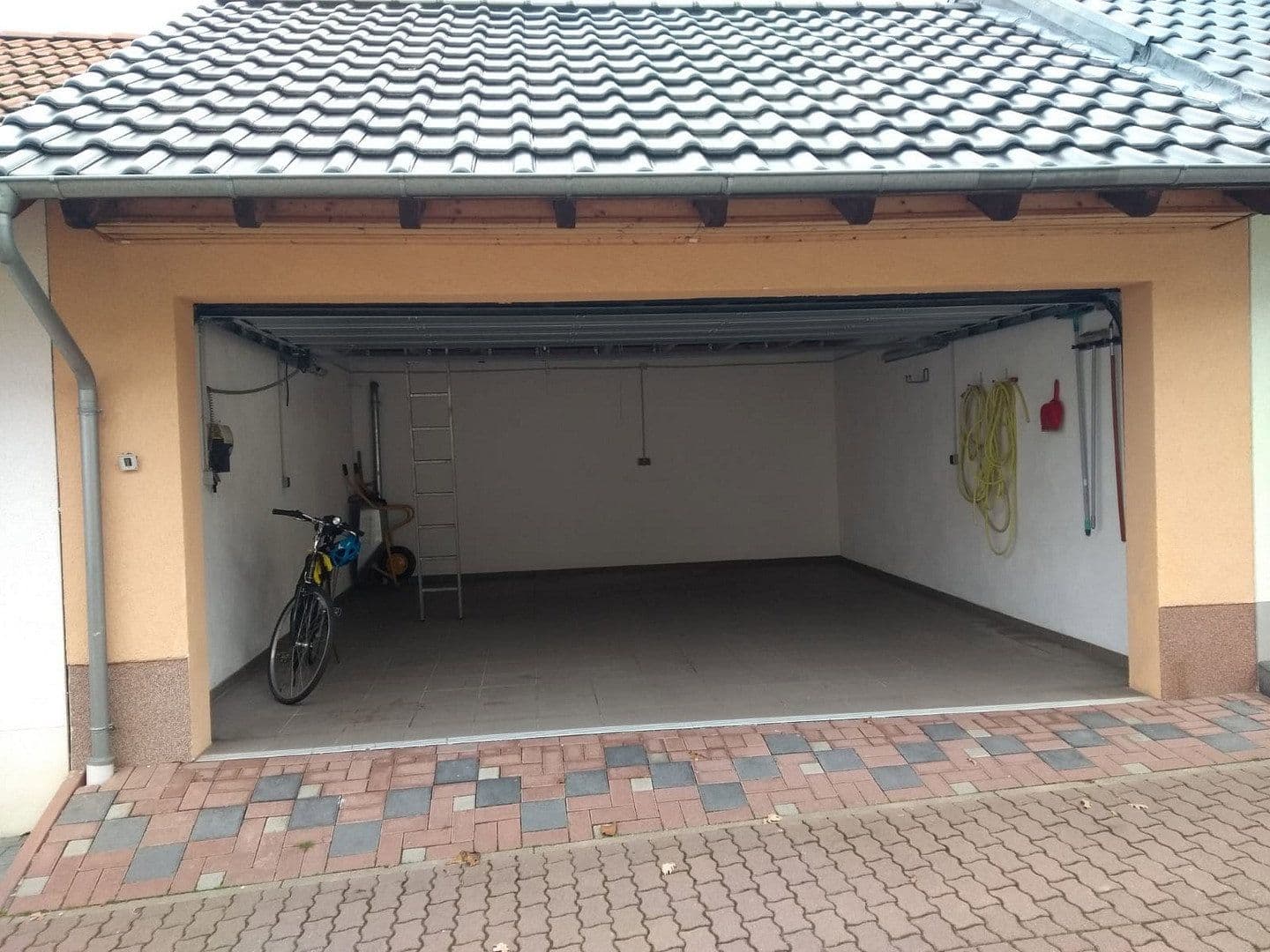 Prodej domu 211 m², pozemek 431 m², Nieder-Olm, Porýní-Falc Prodej domu 211 m², pozemek 431 m², Nieder-Olm, Porýní-Falc