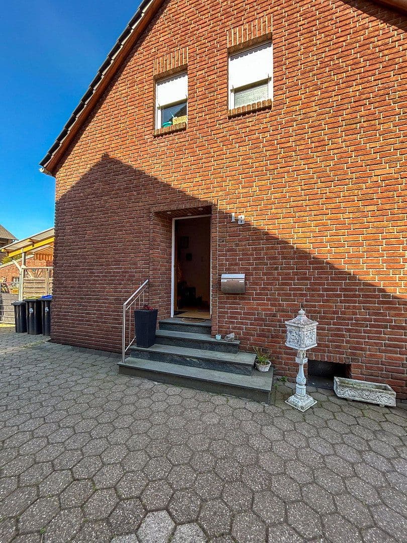 Pronájem domu 100 m², pozemek 300 m², Vereinsstr. 18, Bocholt, Severní Porýní-Vestfálsko Pronájem domu 100 m², pozemek 300 m², Vereinsstr. 18, Bocholt, Severní Porýní-Vestfálsko
