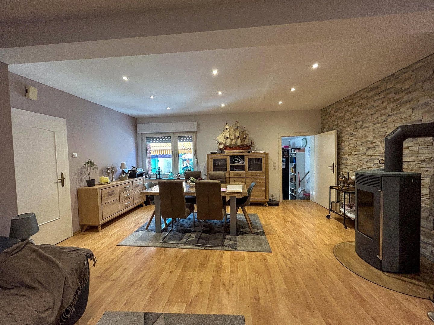 Pronájem domu 100 m², pozemek 300 m², Vereinsstr. 18, Bocholt, Severní Porýní-Vestfálsko Pronájem domu 100 m², pozemek 300 m², Vereinsstr. 18, Bocholt, Severní Porýní-Vestfálsko