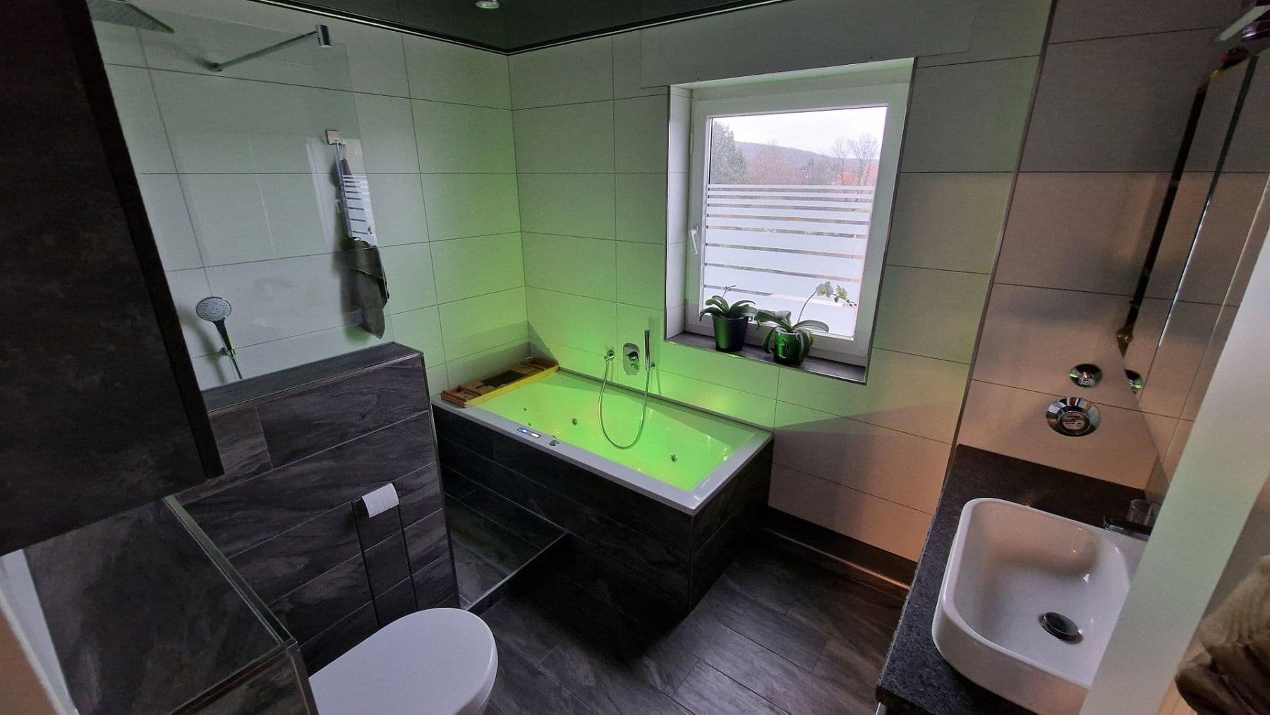 Pronájem bytu 3+kk 96 m², Hünxe, Severní Porýní-Vestfálsko Pronájem bytu 3+kk 96 m², Hünxe, Severní Porýní-Vestfálsko