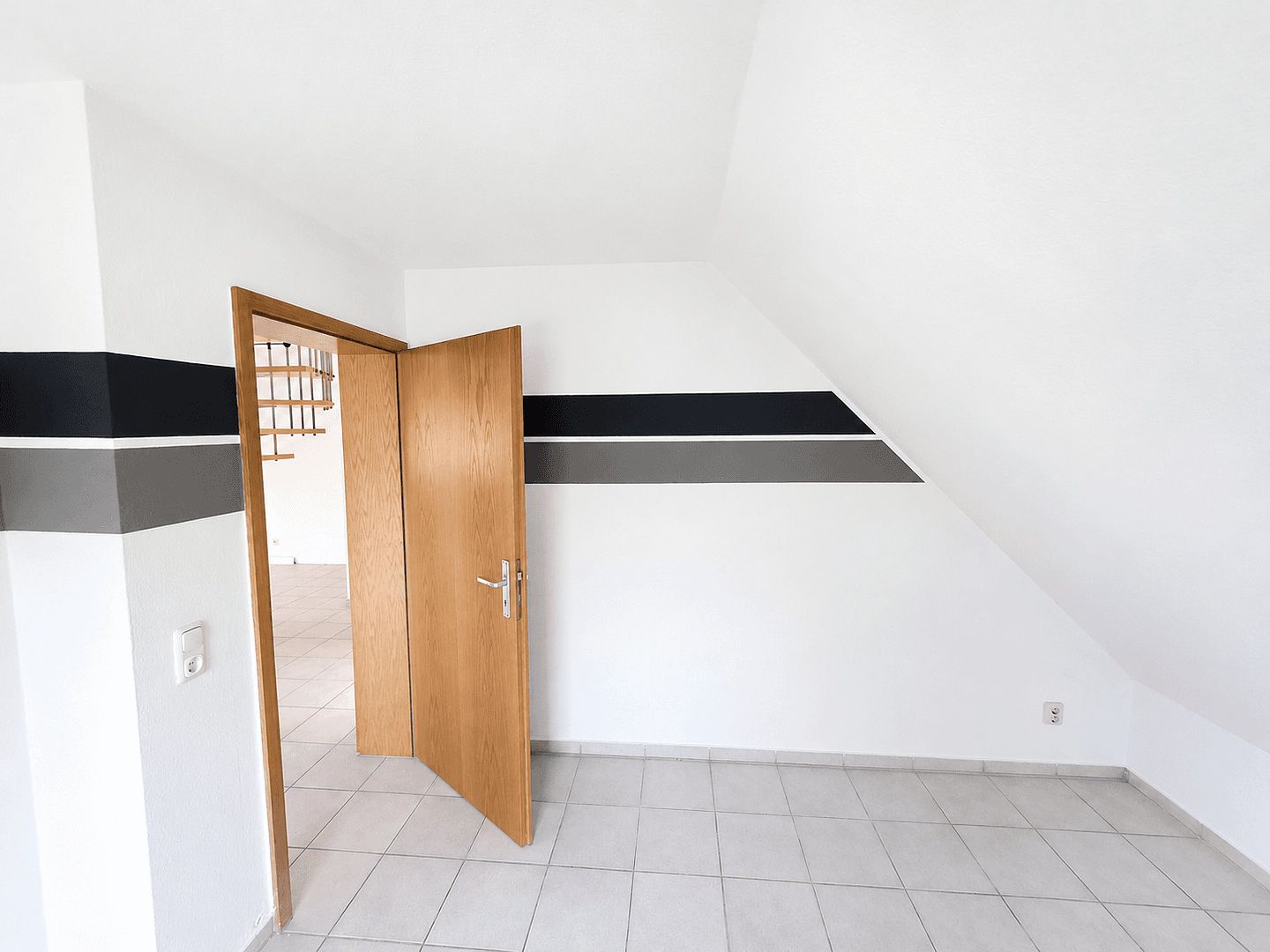 Pronájem bytu 3+1 57 m², Zum Wiesenrain 6, Rackwitz, Sasko Pronájem bytu 3+1 57 m², Zum Wiesenrain 6, Rackwitz, Sasko