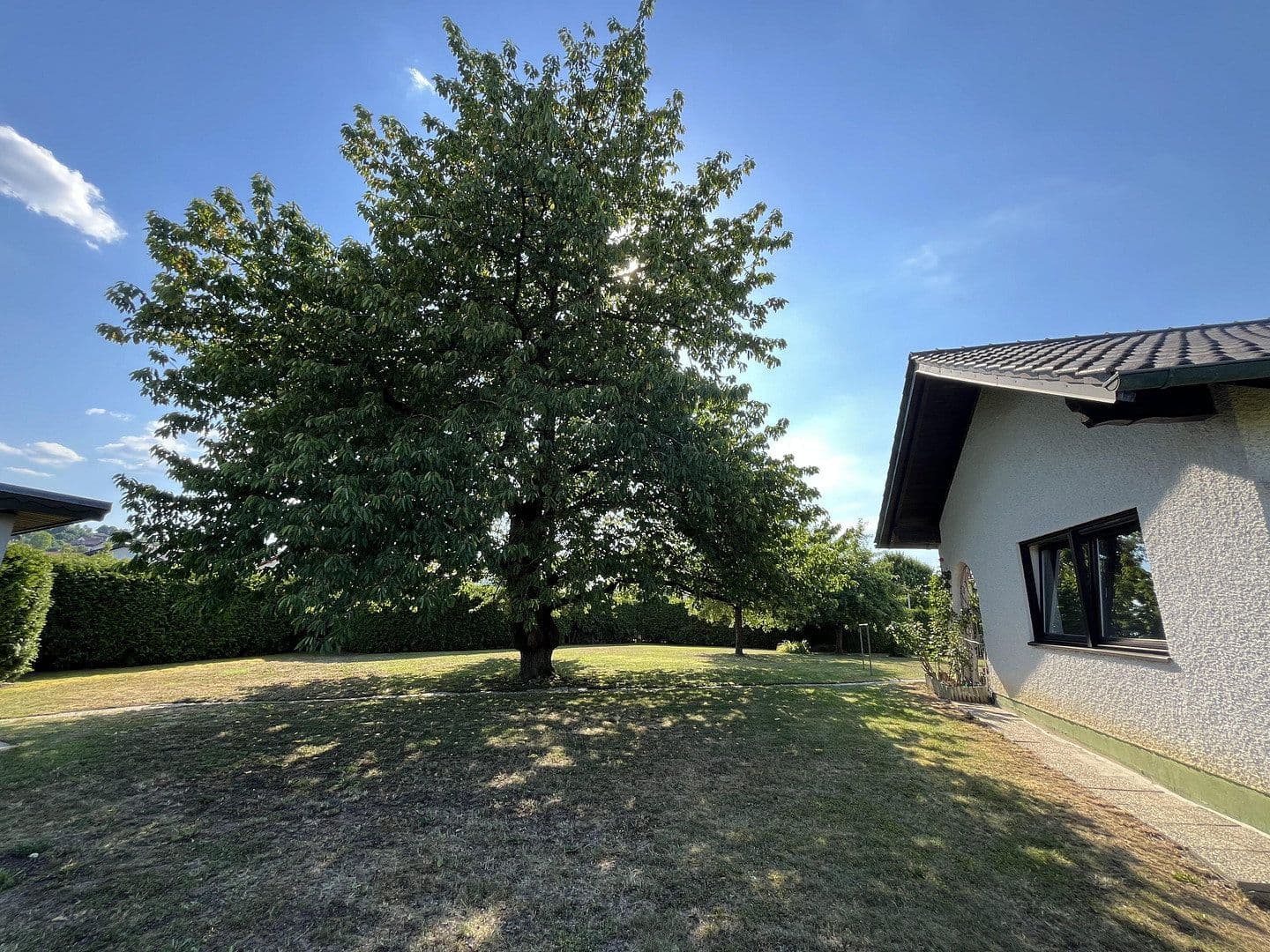 Prodej domu 186 m², pozemek 1.900 m², Eichendorf, Bavorsko Prodej domu 186 m², pozemek 1.900 m², Eichendorf, Bavorsko