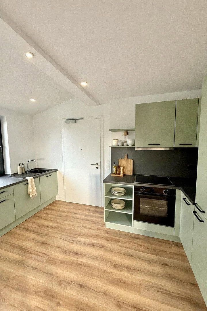 Pronájem bytu 1+kk 40 m², Zeißstr. 44, Hannover, Dolní Sasko Pronájem bytu 1+kk 40 m², Zeißstr. 44, Hannover, Dolní Sasko