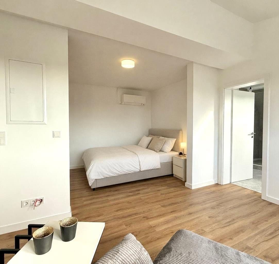 Pronájem bytu 1+kk 40 m², Zeißstr. 44, Hannover, Dolní Sasko Pronájem bytu 1+kk 40 m², Zeißstr. 44, Hannover, Dolní Sasko