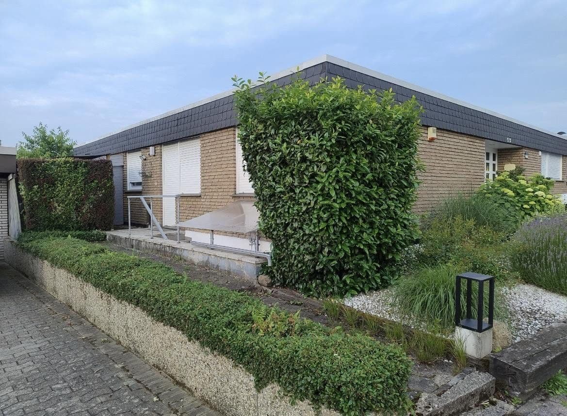 Prodej domu 148 m², pozemek 500 m², Bielefeld, Severní Porýní-Vestfálsko Prodej domu 148 m², pozemek 500 m², Bielefeld, Severní Porýní-Vestfálsko