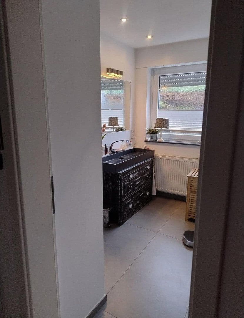 Prodej domu 148 m², pozemek 500 m², Bielefeld, Severní Porýní-Vestfálsko Prodej domu 148 m², pozemek 500 m², Bielefeld, Severní Porýní-Vestfálsko