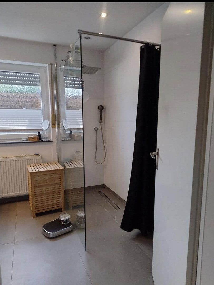 Prodej domu 148 m², pozemek 500 m², Bielefeld, Severní Porýní-Vestfálsko Prodej domu 148 m², pozemek 500 m², Bielefeld, Severní Porýní-Vestfálsko