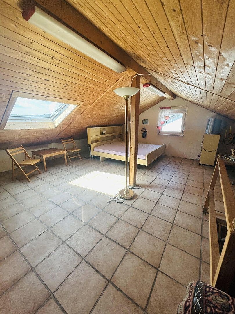 Prodej domu 95 m², pozemek 220 m², Singen (Hohentwiel), Bádensko-Württembersko Prodej domu 95 m², pozemek 220 m², Singen (Hohentwiel), Bádensko-Württembersko