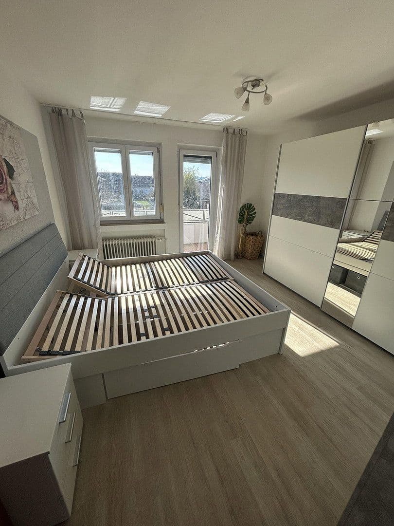Prodej domu 95 m², pozemek 220 m², Singen (Hohentwiel), Bádensko-Württembersko Prodej domu 95 m², pozemek 220 m², Singen (Hohentwiel), Bádensko-Württembersko